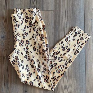 Fabletics High-Waisted Cheetah Print Leggings 🐆